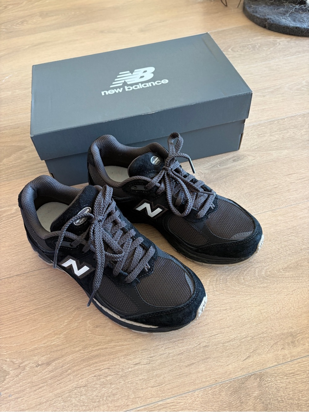 New Balance Women's Black & White Mesh Sneakers